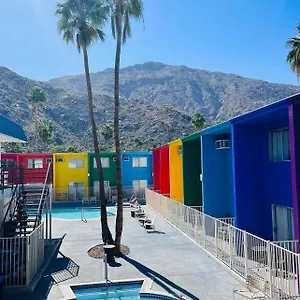 Delos Reyes ** Palm Springs
