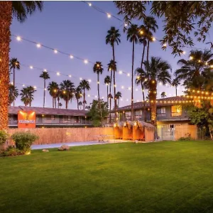 Hotel Caliente Tropics